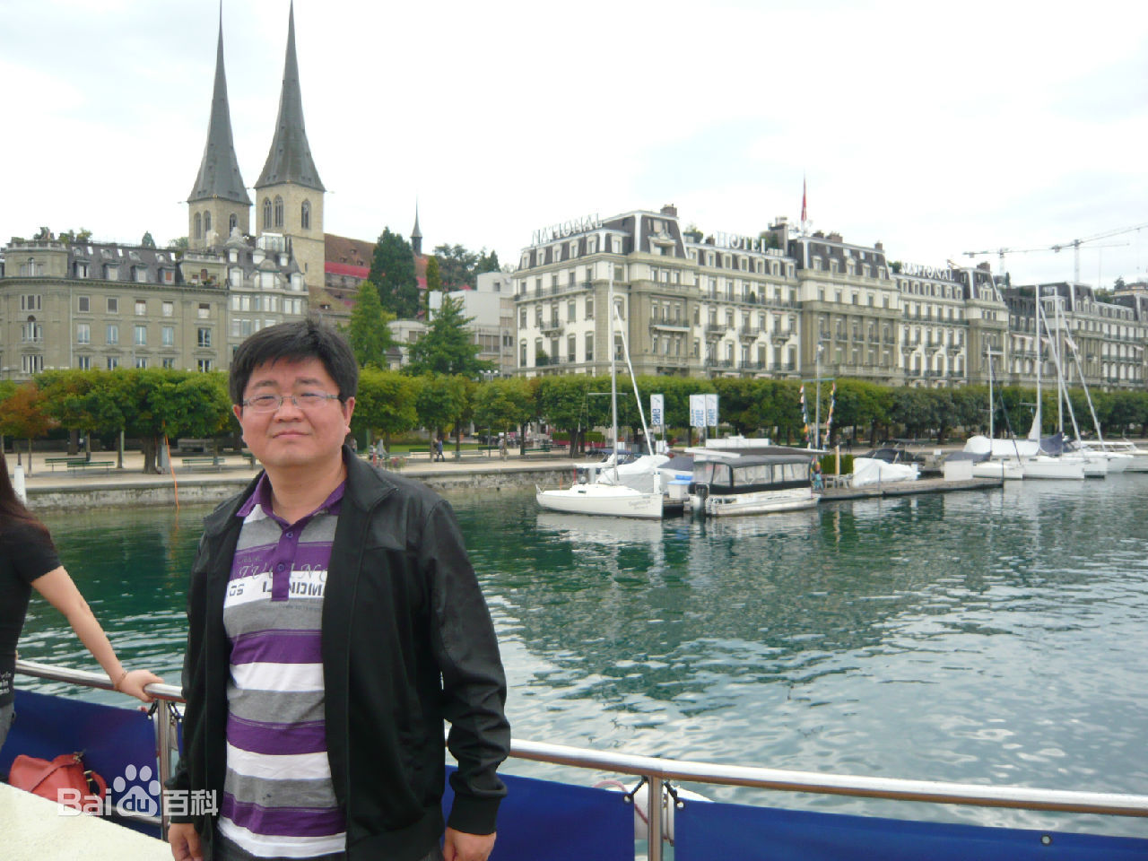 182159312gz4_hc.jpg